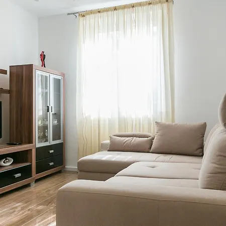 Apartment Tonko